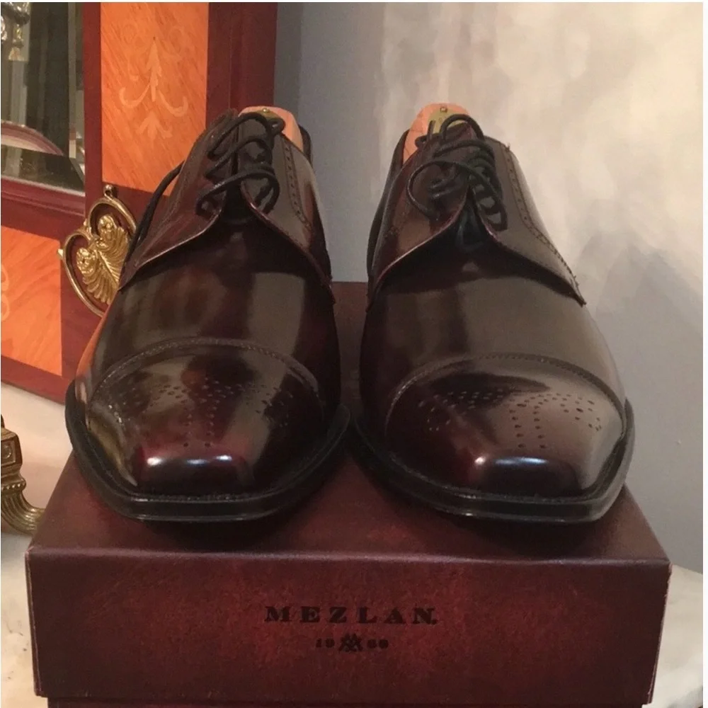 Mezlan Lace Up Leather Brown Oxfords sz.8.5
